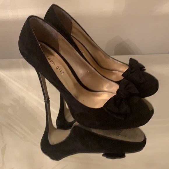 Madden Girl Suede Bow Heels - Picture 2 of 3